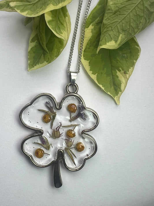 Four leaf clovers fynbos necklace